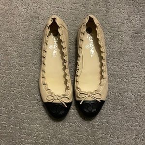 Chanel Beige & Black Ballerines Flats